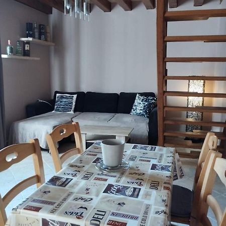 Charmante Petite Maison De Bourg Apartment Autry-le-Chatel Luaran gambar